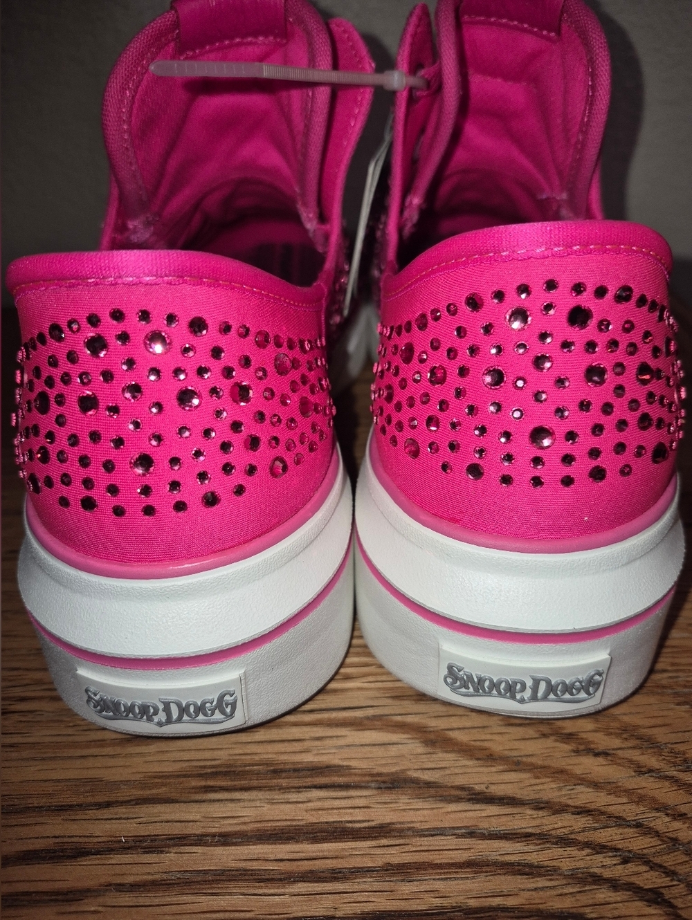 New!Skechers Women's Slip-Ins Snoop Dog Rhine-Stoned Sneakers in hot pink Size 8 - Picture 4 of 6